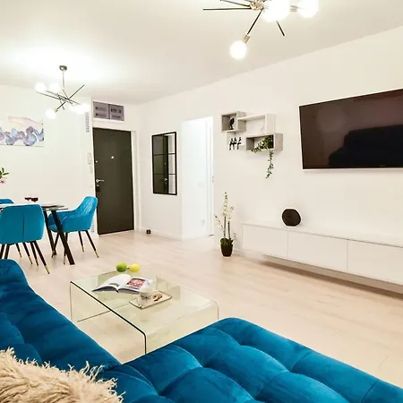 Center * Bükreş