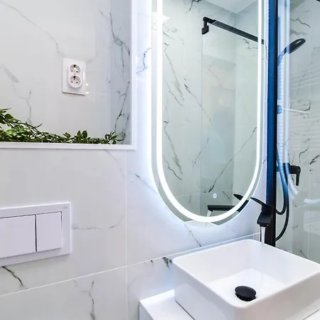 Center By Alia Apartment Bucharest