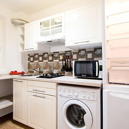 Apartment Center By Alia *