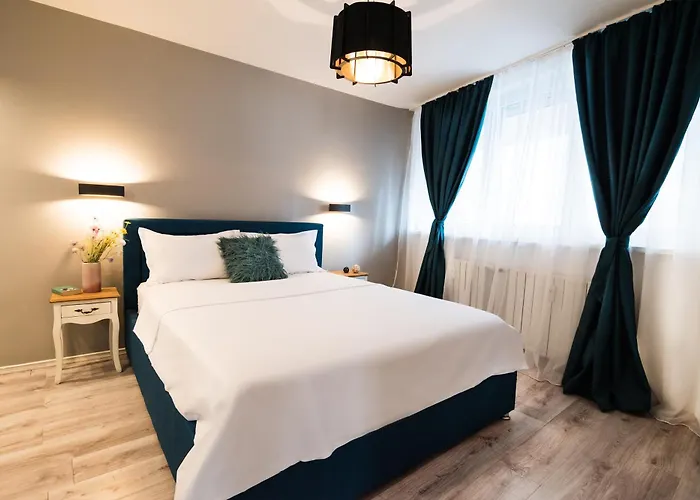 Center * ブカレスト