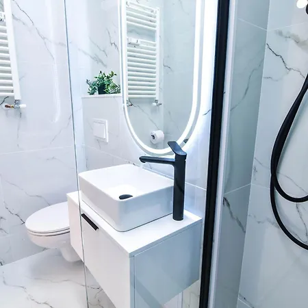 Center 布加勒斯特